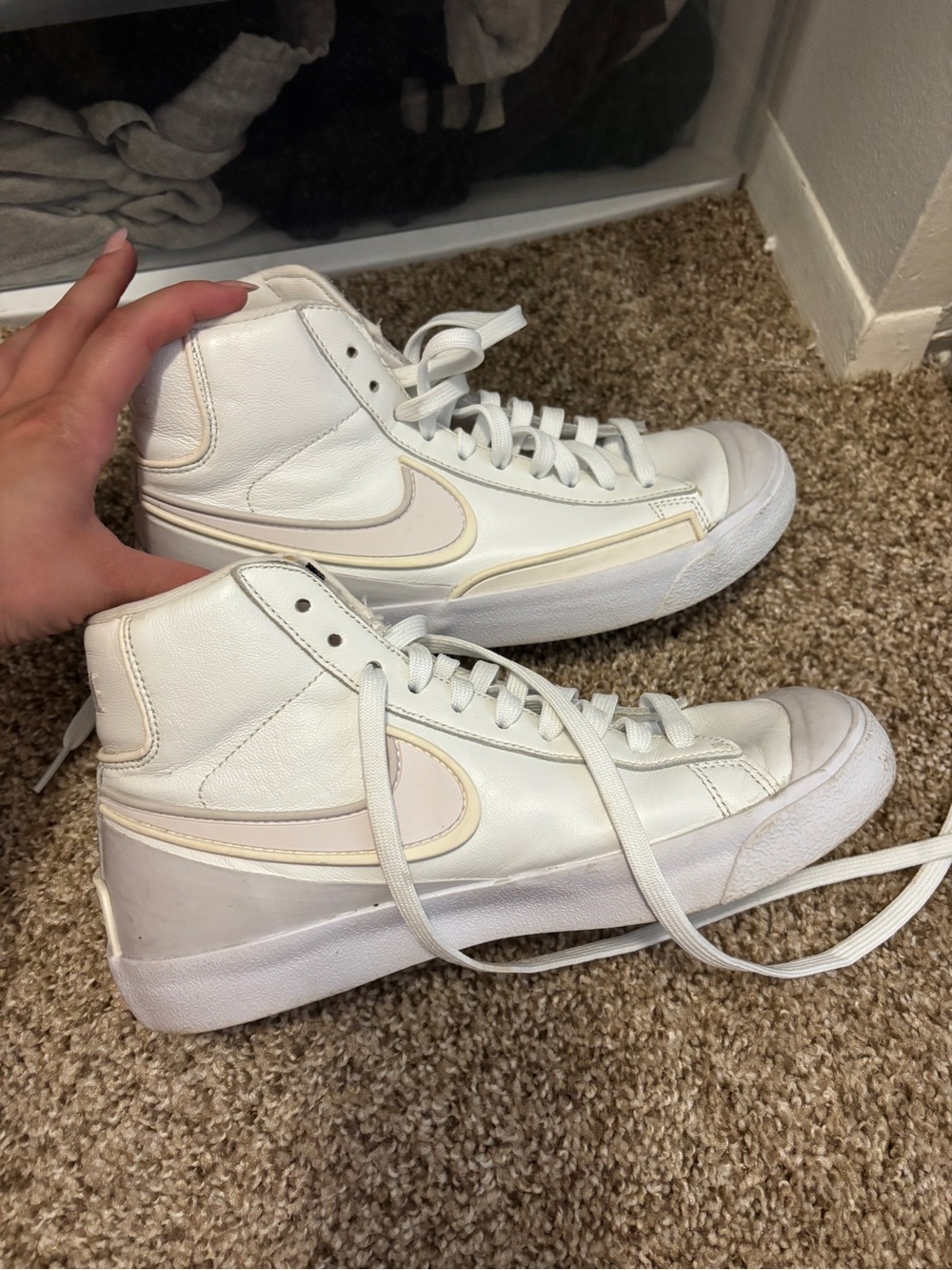 Nike Women’s Nike blazers size 7.5